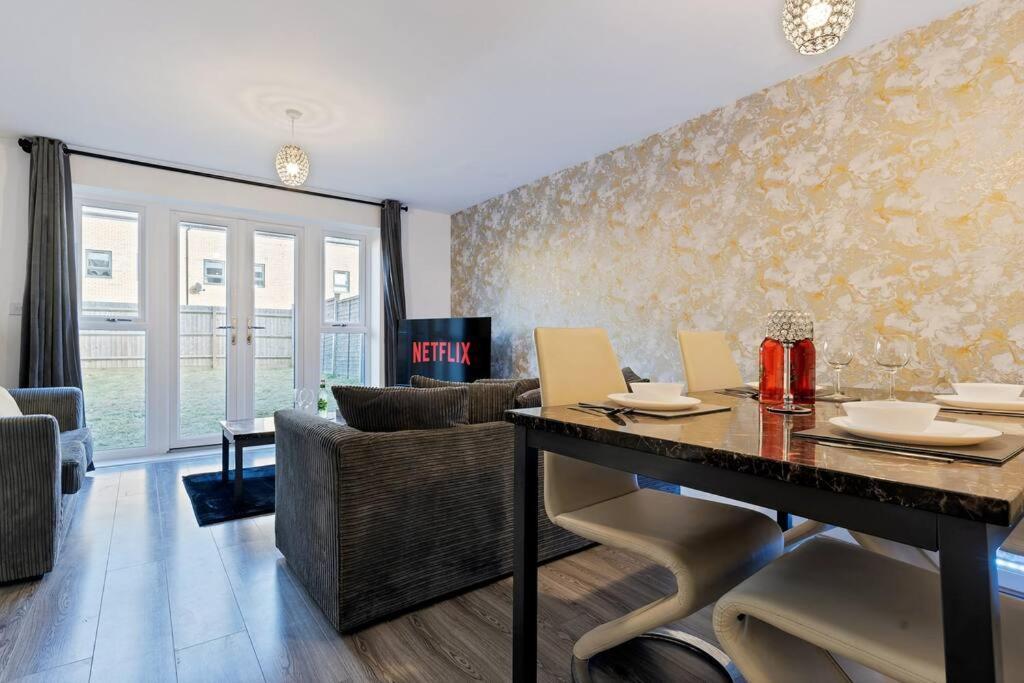 Luxury Birmingham City Centre Townhouse With Free Parking - Sleeps 4 - Perfect For Contractors, Business Travellers, Families And Other Groups - Near Bullring, Newstreet, Selfridges, Nec, Nia & Birmingham Airport Exterior photo